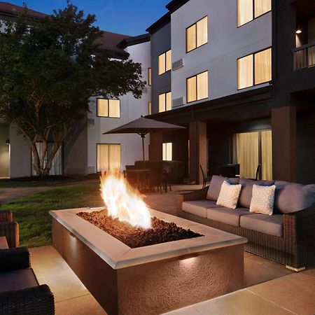 Courtyard By Marriott Tulsa Central Zewnętrze zdjęcie
