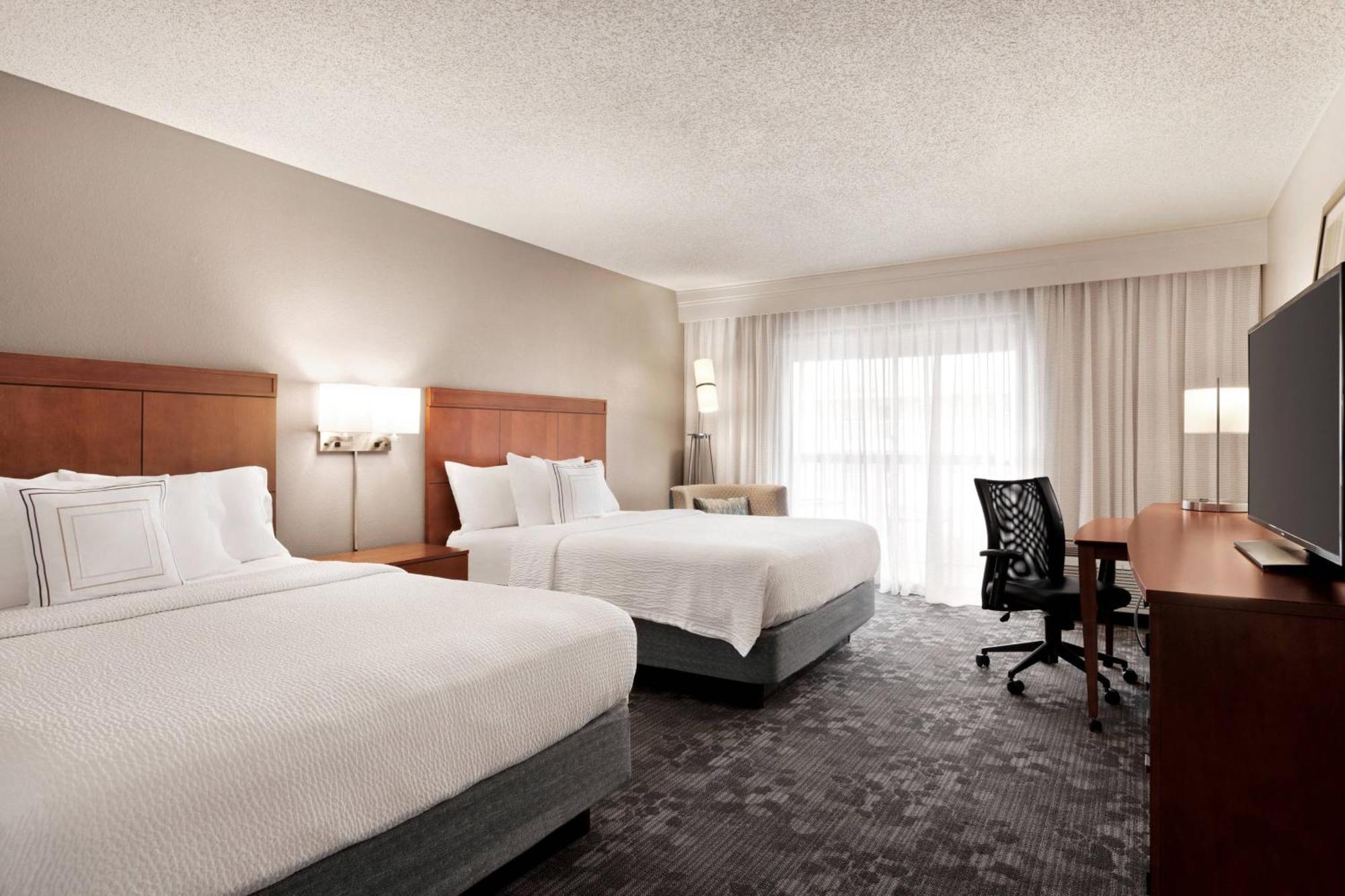 Courtyard By Marriott Tulsa Central Zewnętrze zdjęcie